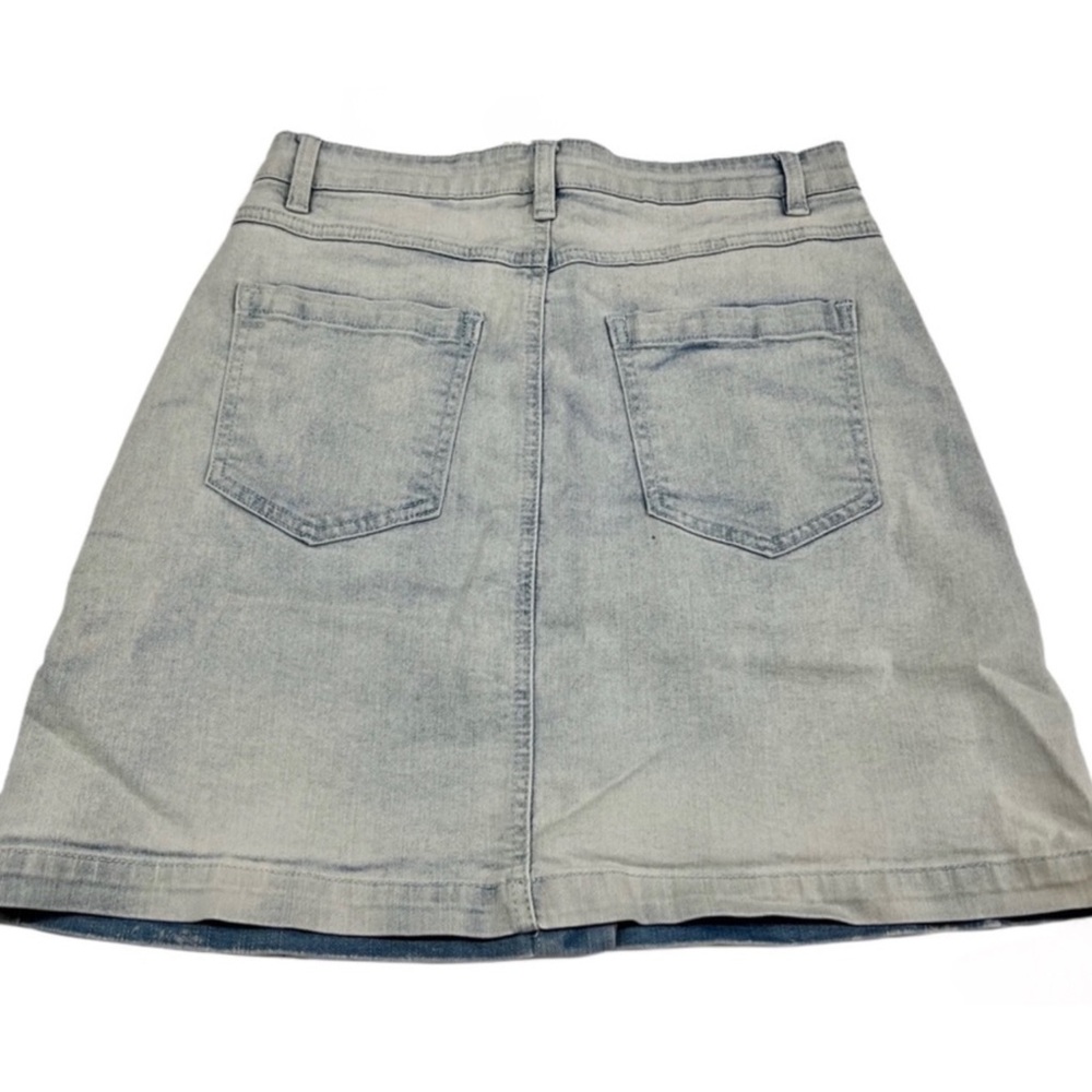 CHELSEA & VIOLET Button Front Denim Skirt! - Picture 4 of 7